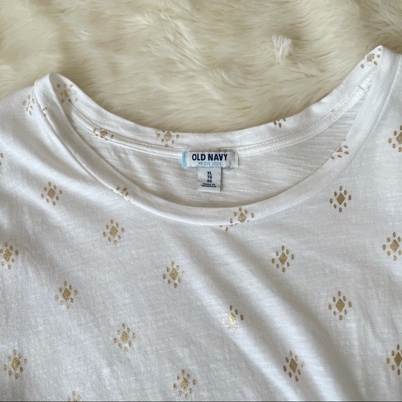 Old Navy bundle Short Sleeve Top w/ Gold design - Picture 3 of 4